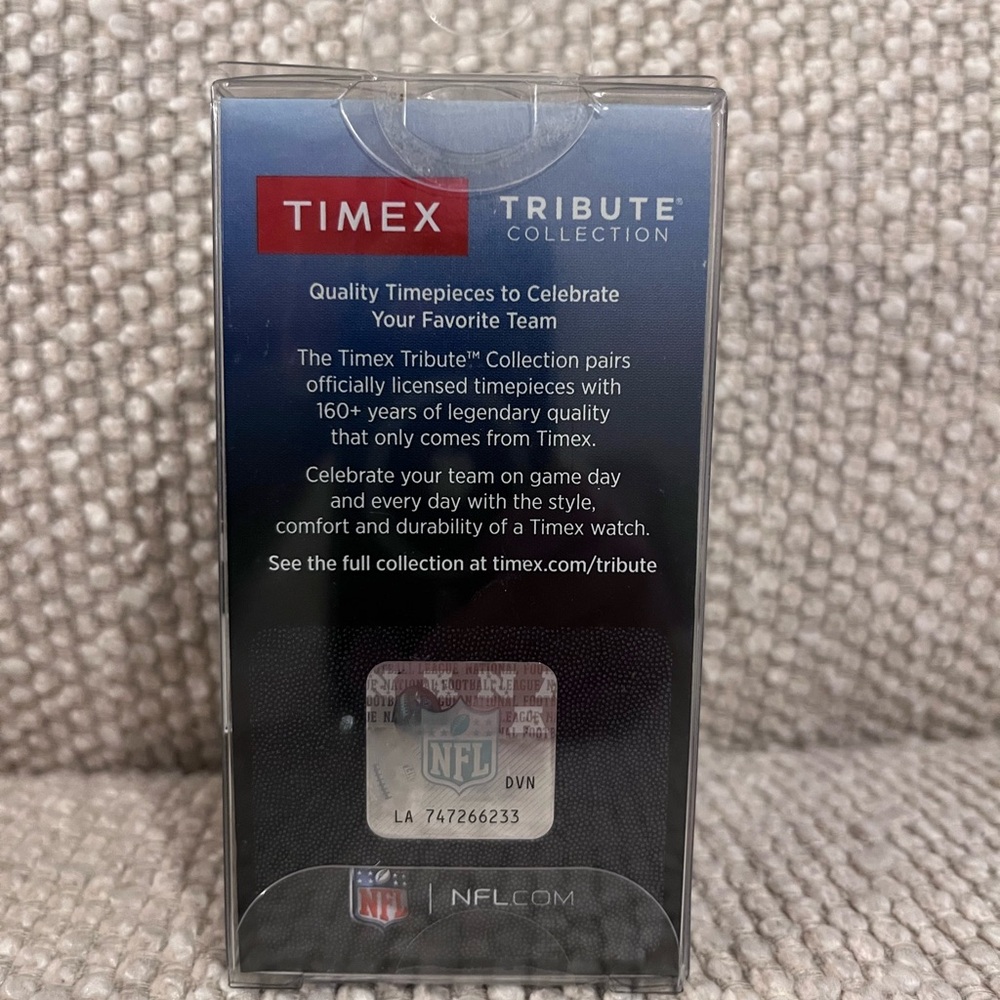 Timex x Seahawk watch - Picture 3 of 4